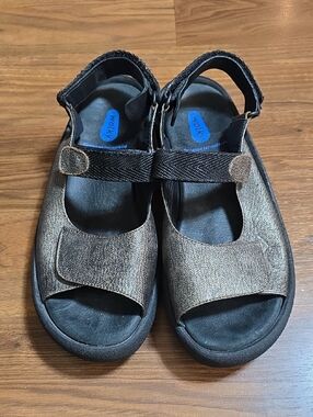 Wolky Jewel Gold Adjustable Strap Sandals